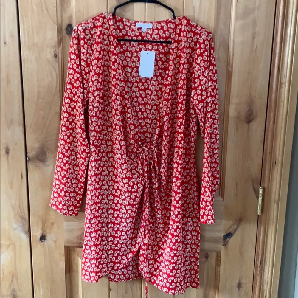 Long Blouse, tie front Sz M New